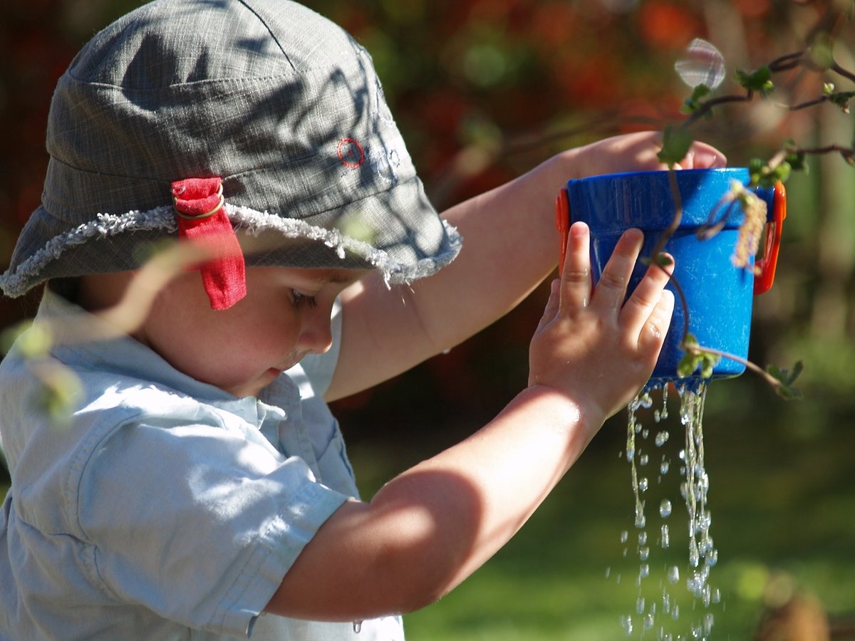 15 Awesome Pool Party Games for Kids