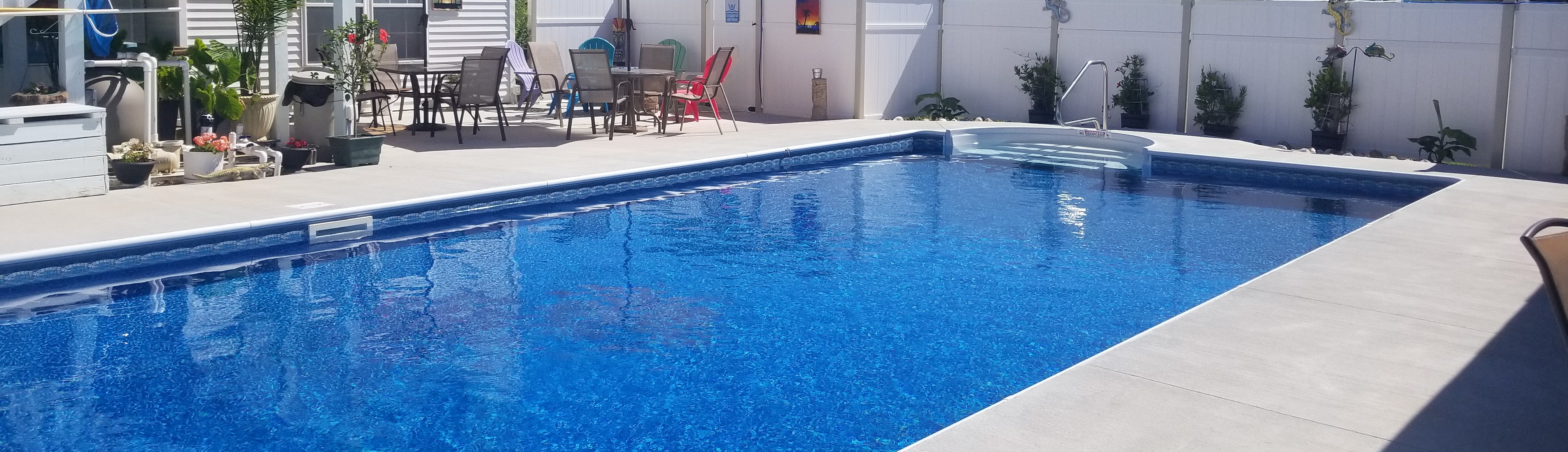 Liquid Solar Blankets Keep Your Pool Warm