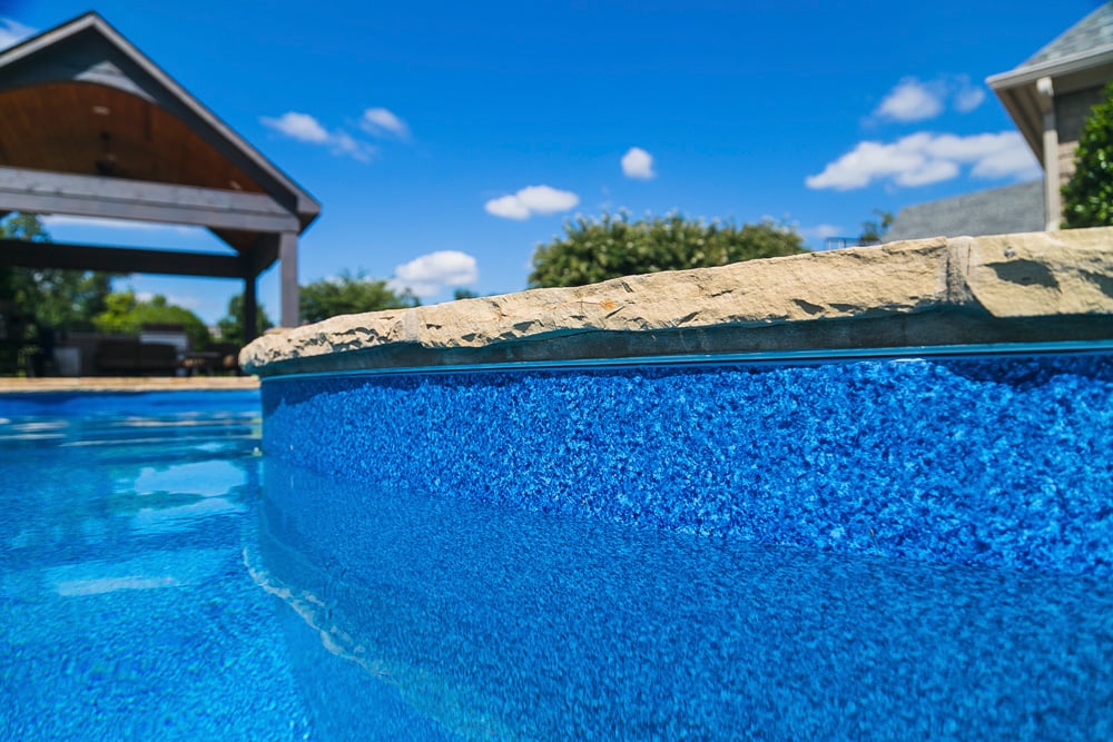 How to choose a swimming pool liner